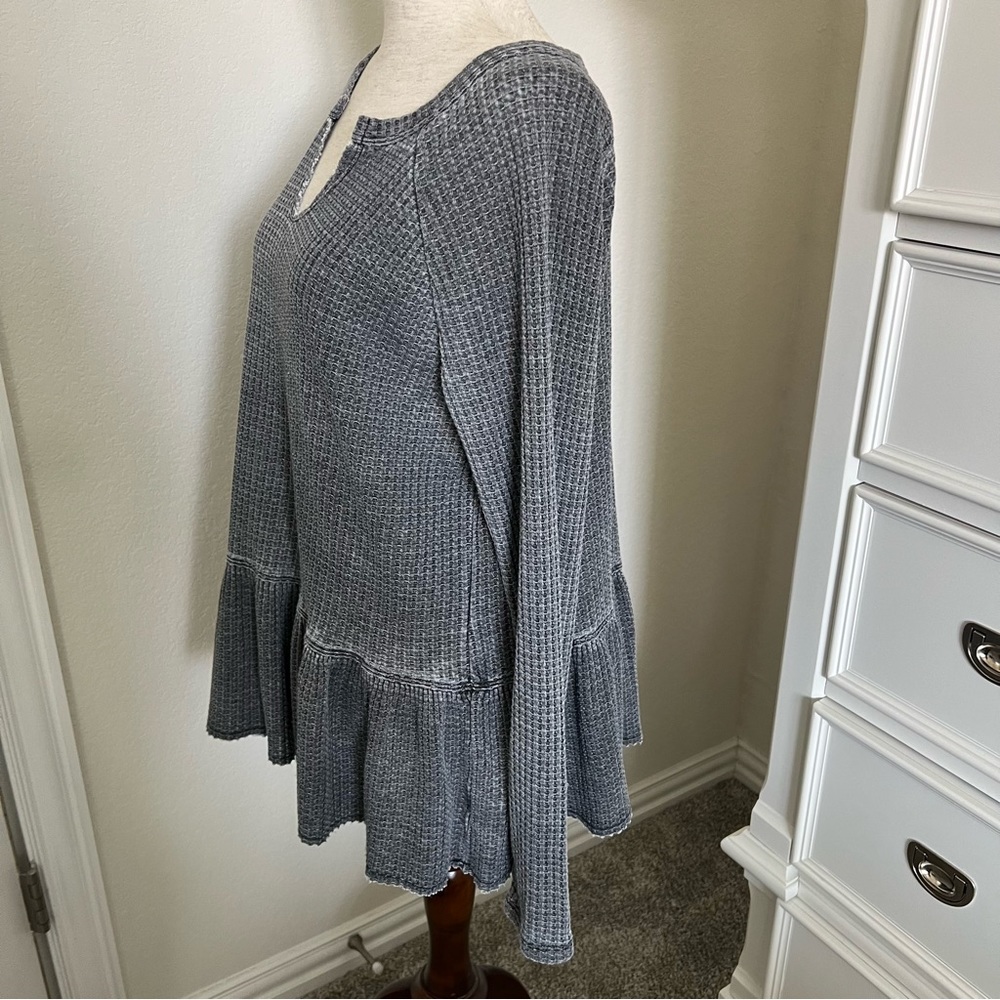 Ruffle Hem Burnout Thermal - Picture 4 of 7